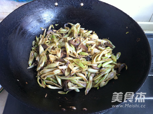 Braised Sea Cucumber with Kidney Beans recipe