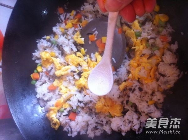 Fried Rice with Wild Rice, Mixed Vegetables and Egg recipe