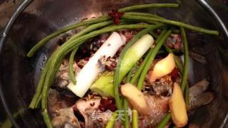 Stewed Crucian Carp with Secret Vinegar recipe