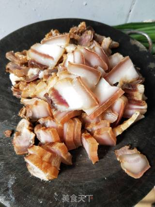 Stir-fried Bacon with Red Pepper and Garlic recipe