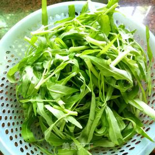 Stir-fried Water Spinach recipe
