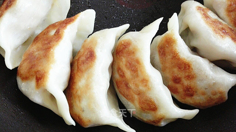 Shepherd's Purse Pork Dumplings recipe