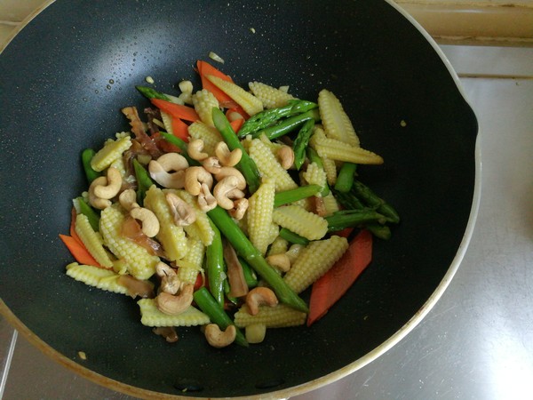 Three Bamboo Shoots and Cashews recipe