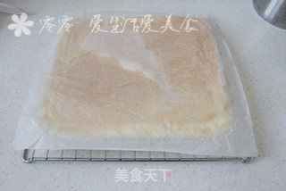 Swiss Roll Fruit Cream Cake Roll recipe