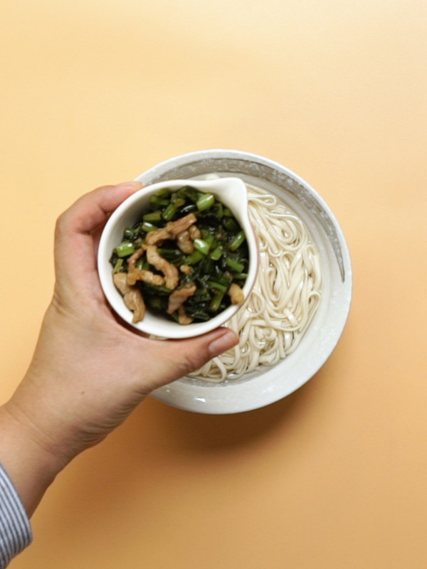 Pork Noodles with Pickled Vegetables recipe