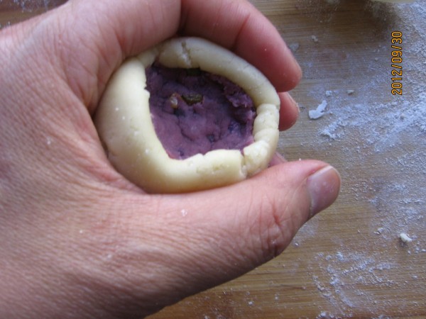 Beijing Style Purple Sweet Potato Mooncake recipe