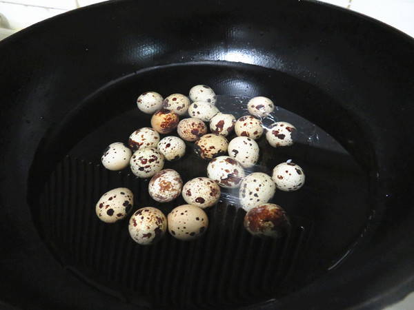 Stir-fried Quail Eggs with Bell Peppers recipe