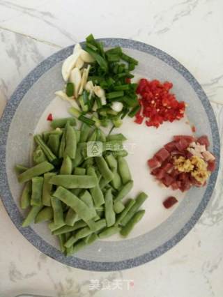 Braised Noodles with Beans recipe