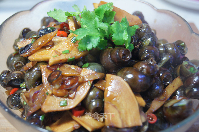 Temperament of Snails-fried Snails with Winter Bamboo Shoots