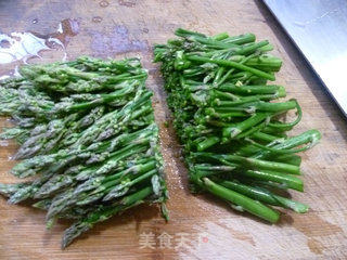 Stir-fried Flower Crab with Asparagus Tip recipe