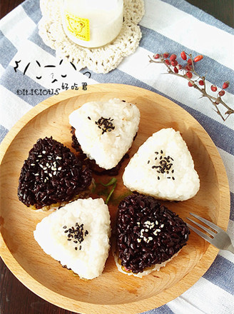 Nut Two-color Glutinous Rice Cake