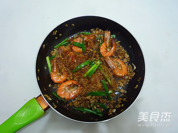 Shrimp and Vermicelli in Clay Pot recipe