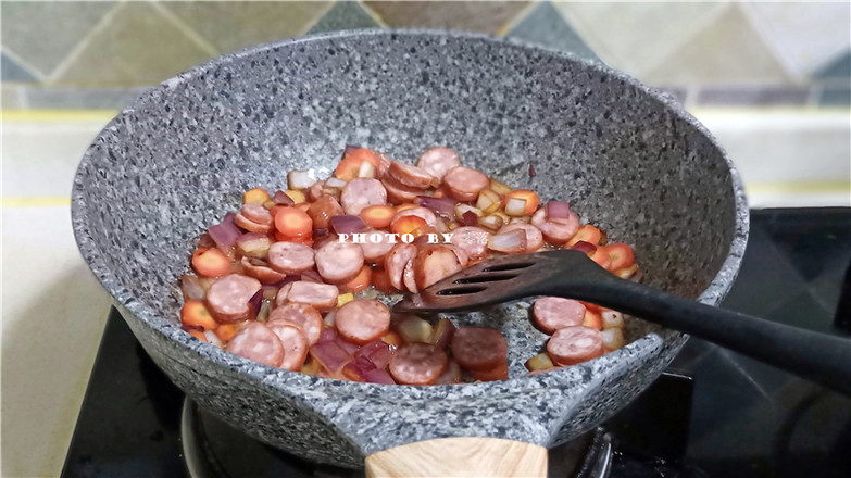 Bawang Supermarket丨fried Noodles with Beef Sausage recipe