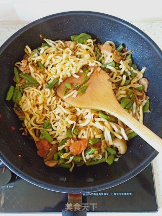 Steamed Noodles with Beans and Pork recipe