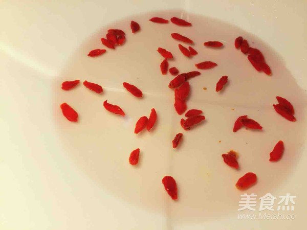 Chinese Yam, Wolfberry and Crucian Carp Soup recipe