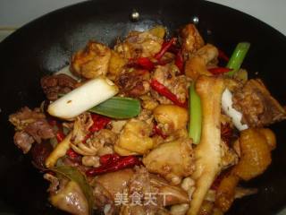 Large Plate Chicken-xinjiang Taste recipe