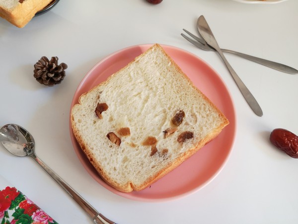 Red Date Raisin Toast recipe