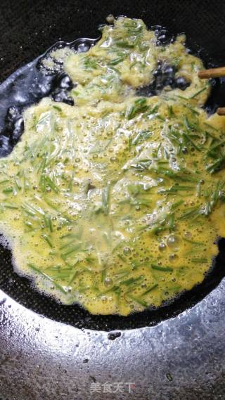 Scrambled Eggs with Wild Onion recipe