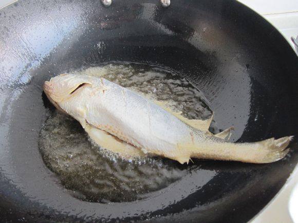 Lamb Braised Yellow Croaker recipe