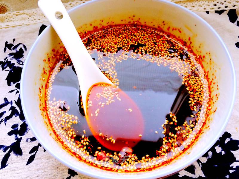 Summer Seasoning-homemade Delicious Red Oil Chili recipe