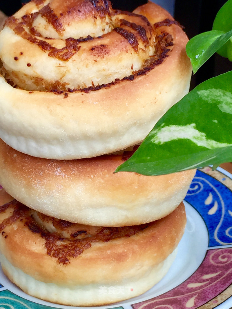 Crisp and Fragrant-pork Floss Rolls with Salad Sauce recipe