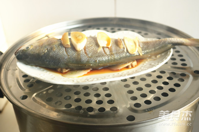 Steamed Yellow Croaker recipe