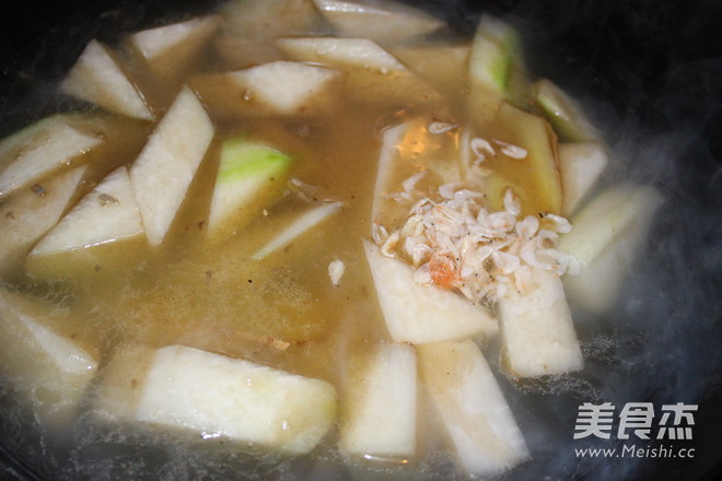 Beef Bone Soup with Roasted Radish recipe