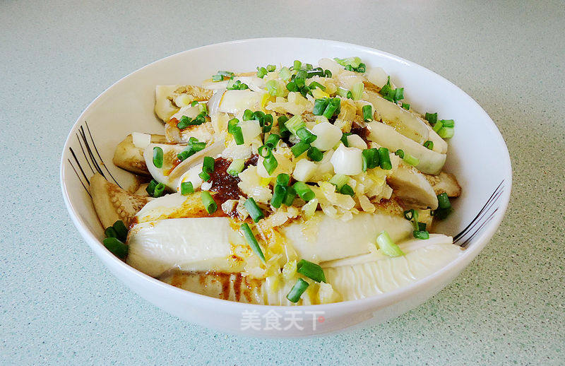 Steamed White Eggplant with Satay Sauce and Garlic