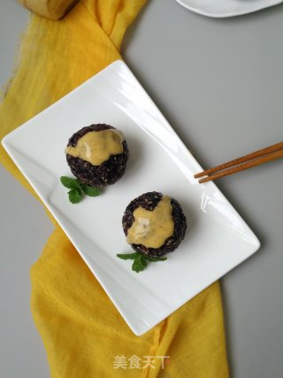 Black Rice Balls with Egg Yolk Pork Floss recipe