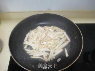 Stir-fried Shredded Pork with Bailing Mushroom and Mustard recipe