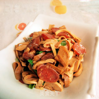Stir-fried Vegetarian Chicken with Sausage recipe