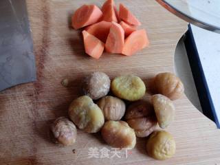 Braised Chicken Wings with Chestnuts recipe