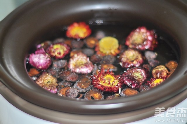 Supor. Hawthorn and Colorful Chrysanthemum Health Porridge recipe