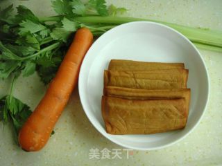 Stir-fried Pork with Celery and Dried Tofu recipe