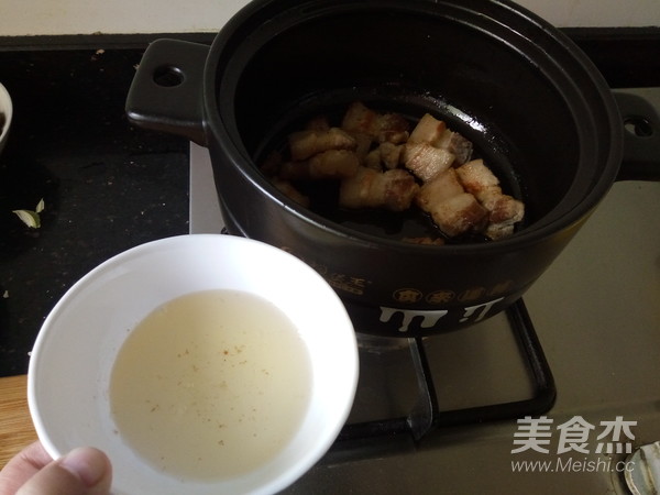 Braised Pork with Seaweed Stew recipe