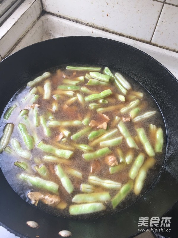 Lentil Braised Noodles recipe