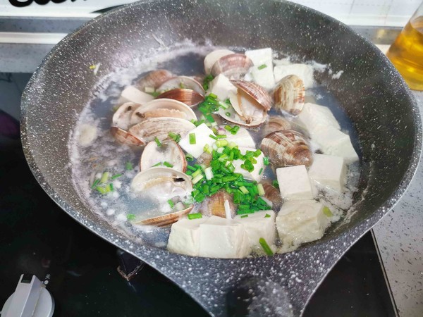 Clam Tofu Soup recipe