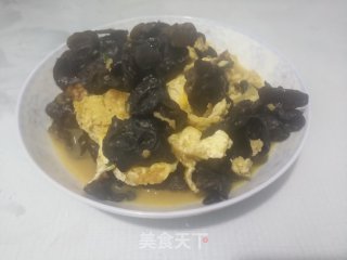 Scrambled Eggs with Fungus recipe