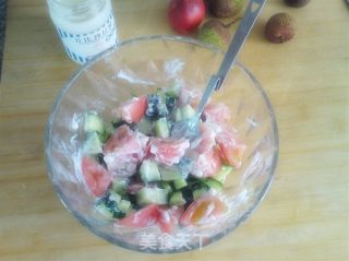 Delicious Yogurt Vegetable and Fruit Salad recipe