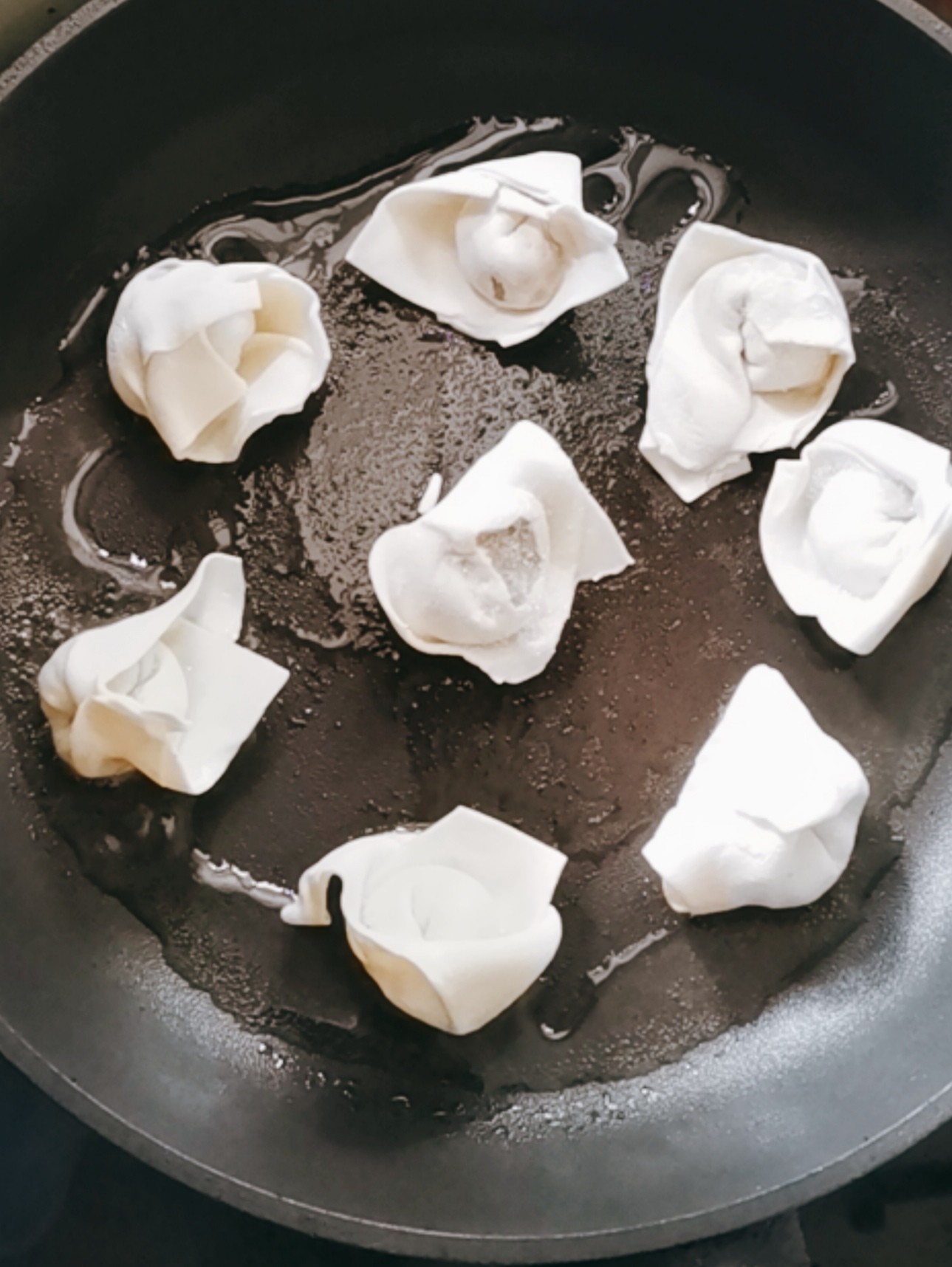 Egg Hug Wonton recipe