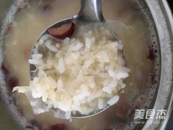 Longan Red Date Tremella Millet Congee Soup recipe