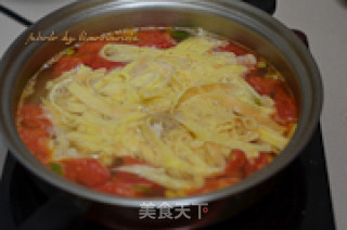 Sour Egg Skin Soup recipe