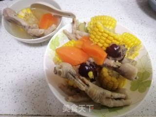 Chicken Feet with Corn and Carrot in Claypot recipe
