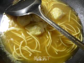 Fried Egg Cuttlefish Ball Curry Noodle Soup recipe