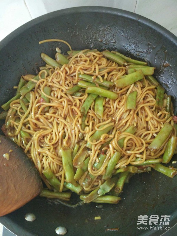 Braised Noodles with Secret Beans recipe