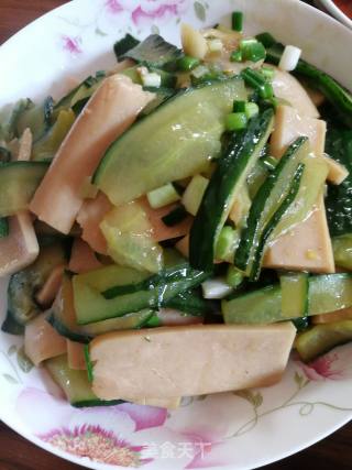 #团圆饭# Stir-fried Cucumber with Chicken Ham recipe