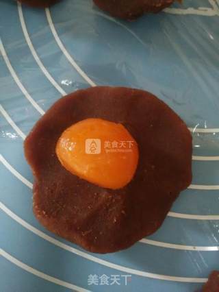 #新良第一节烤大赛# Red Bean Paste and Salted Egg Moon Cakes recipe