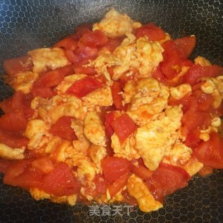 Scrambled Eggs with Tomatoes recipe