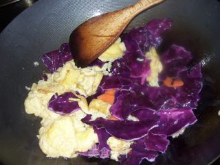 Fried Purple Cabbage with Egg recipe