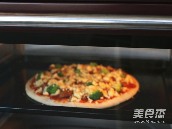 Walnut Baked Chicken Pizza recipe